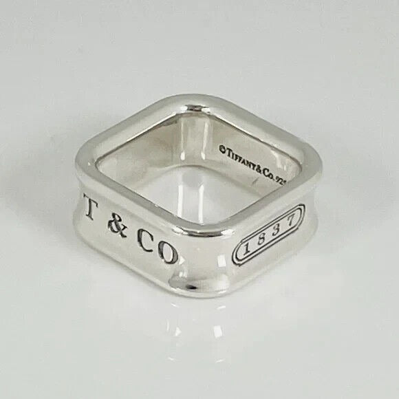 指輪・リング Tiffany & Co  Square ring in sterling silver Tiffany T Square Ring in Sterling Silver | Tiffany & Co. US