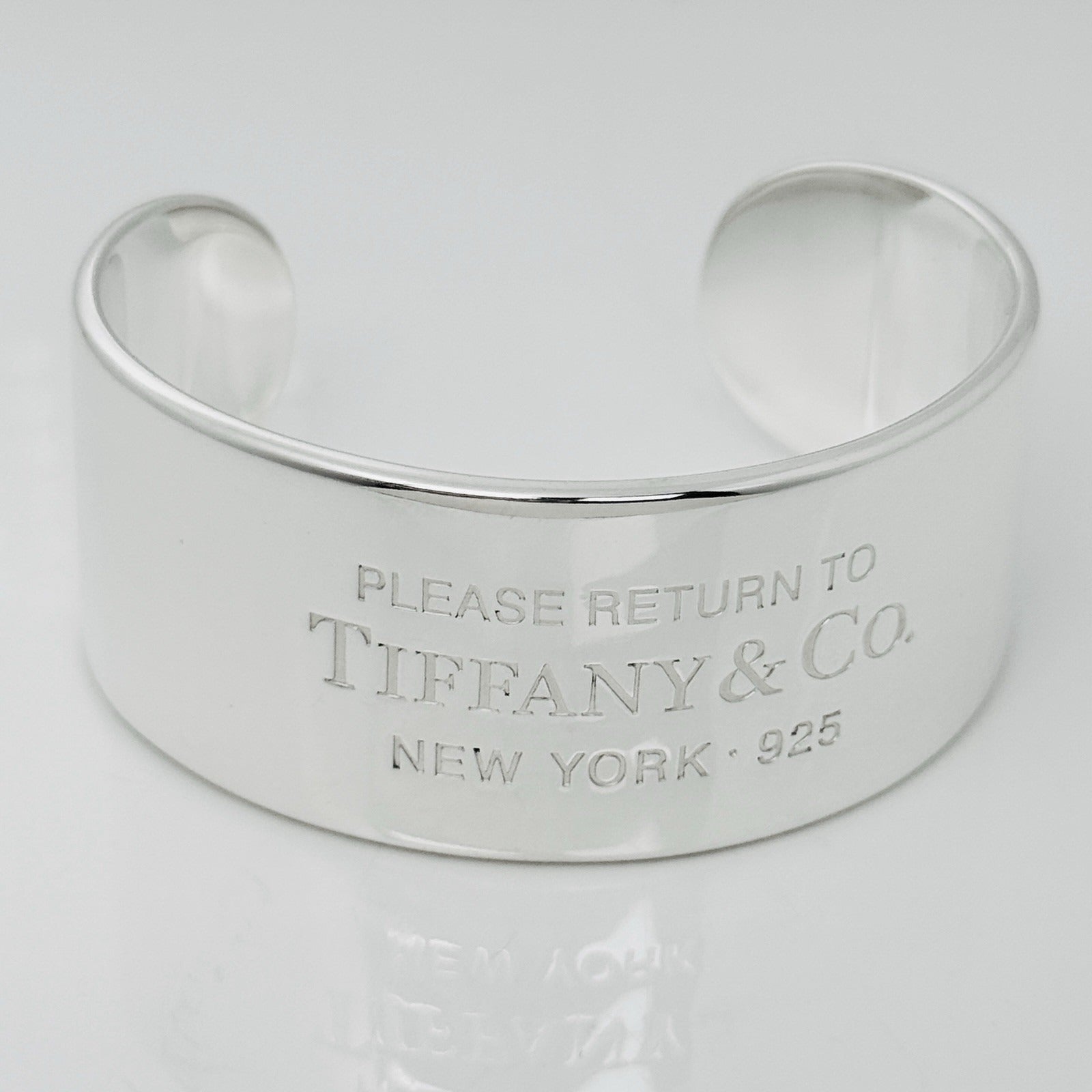 Tiffany & Co. Return to Tiffany Wide Cuff Bracelet in Sterling Silver NEW $1,950 Tiffany & Co Return To Wide Cuff Sterling Silver Bracelet | eBay main image 2