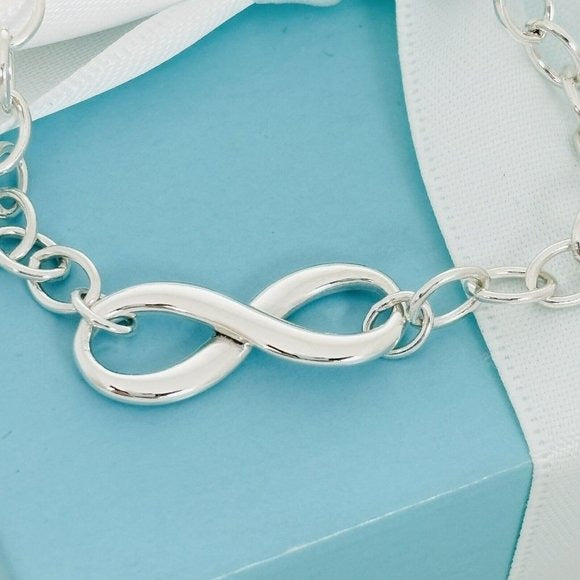 18" Tiffany & Co Infinity Pendant Necklace Large Heavy Oval Links in Silver