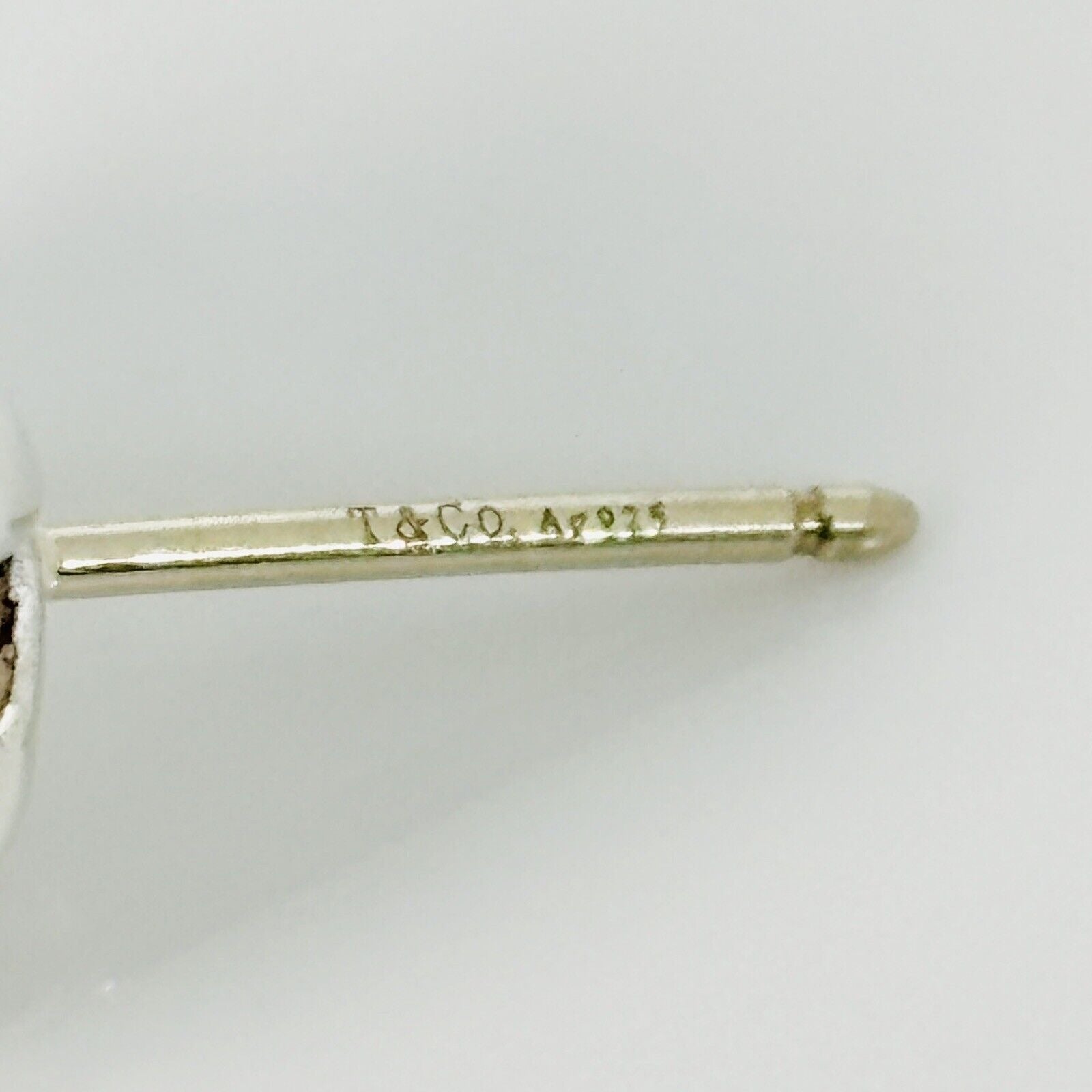 【Tiffany & Co】Paloma Picasso Olive Leaf Stud ピアス Silver Tiffany Small 6mm Pearl Olive Leaf Earring by Paloma Picasso