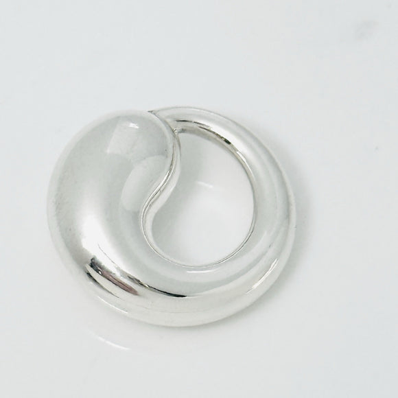Tiffany Eternal Circle Pendant - Elsa Peretti in Sterling Silver Size Small