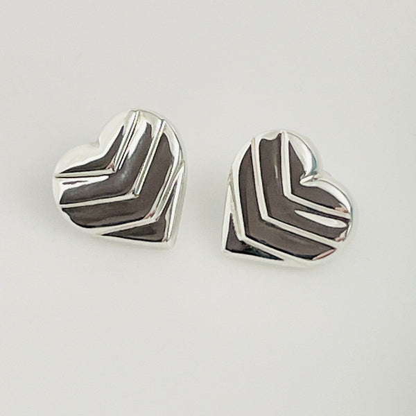 Vintage Authentic Tiffany & Co Heart Groove Earrings Large Ribbed in Silver - 5
