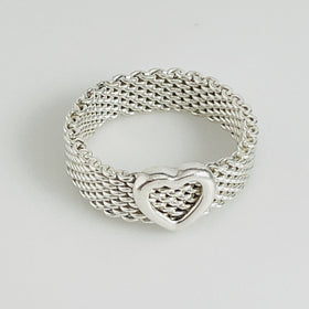 Size 8.5 Tiffany & Co Somerset Heart Ring Mesh Weave Flexible Sterling Silver