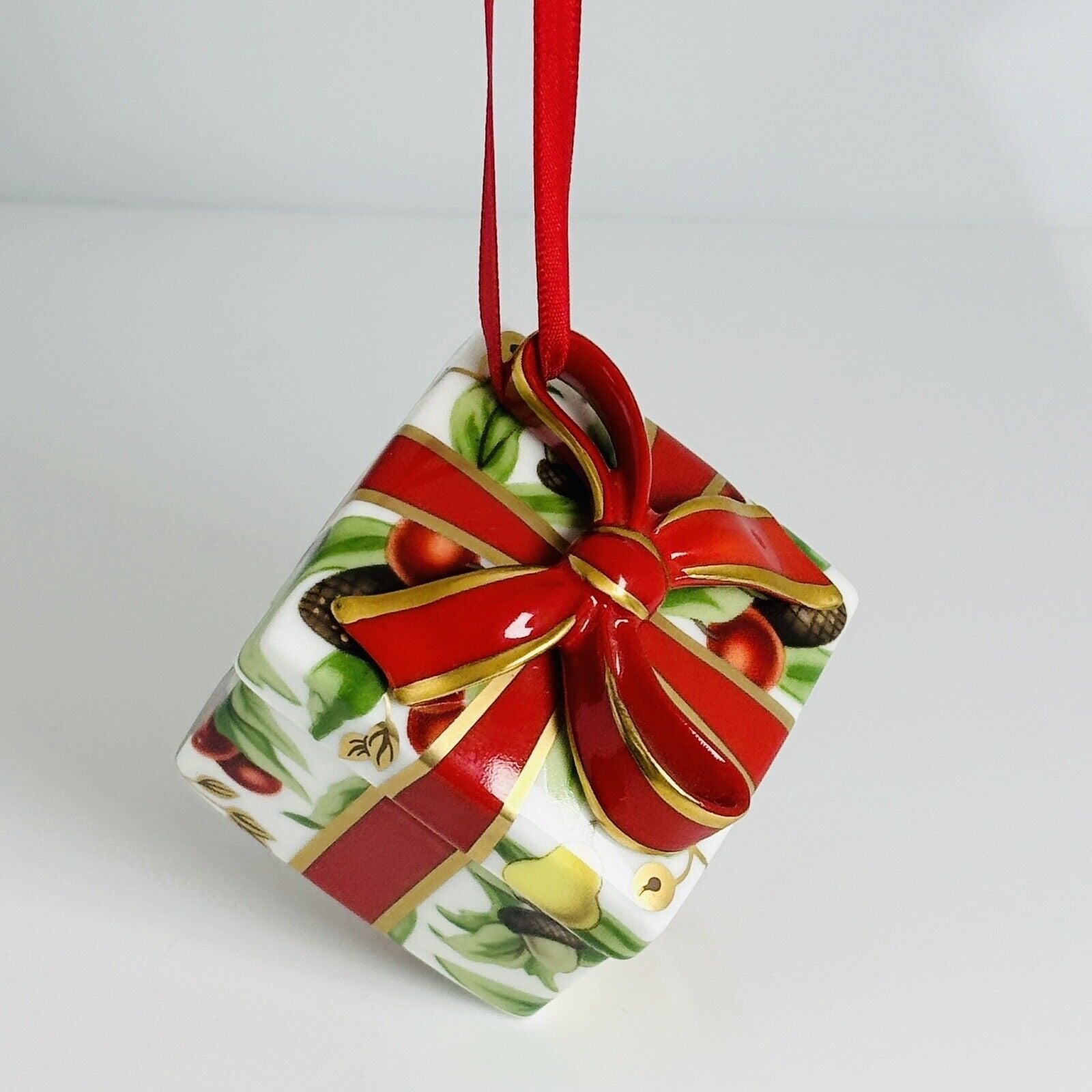Tiffany Holiday Gift Box and Bow Christmas Holiday Ornament