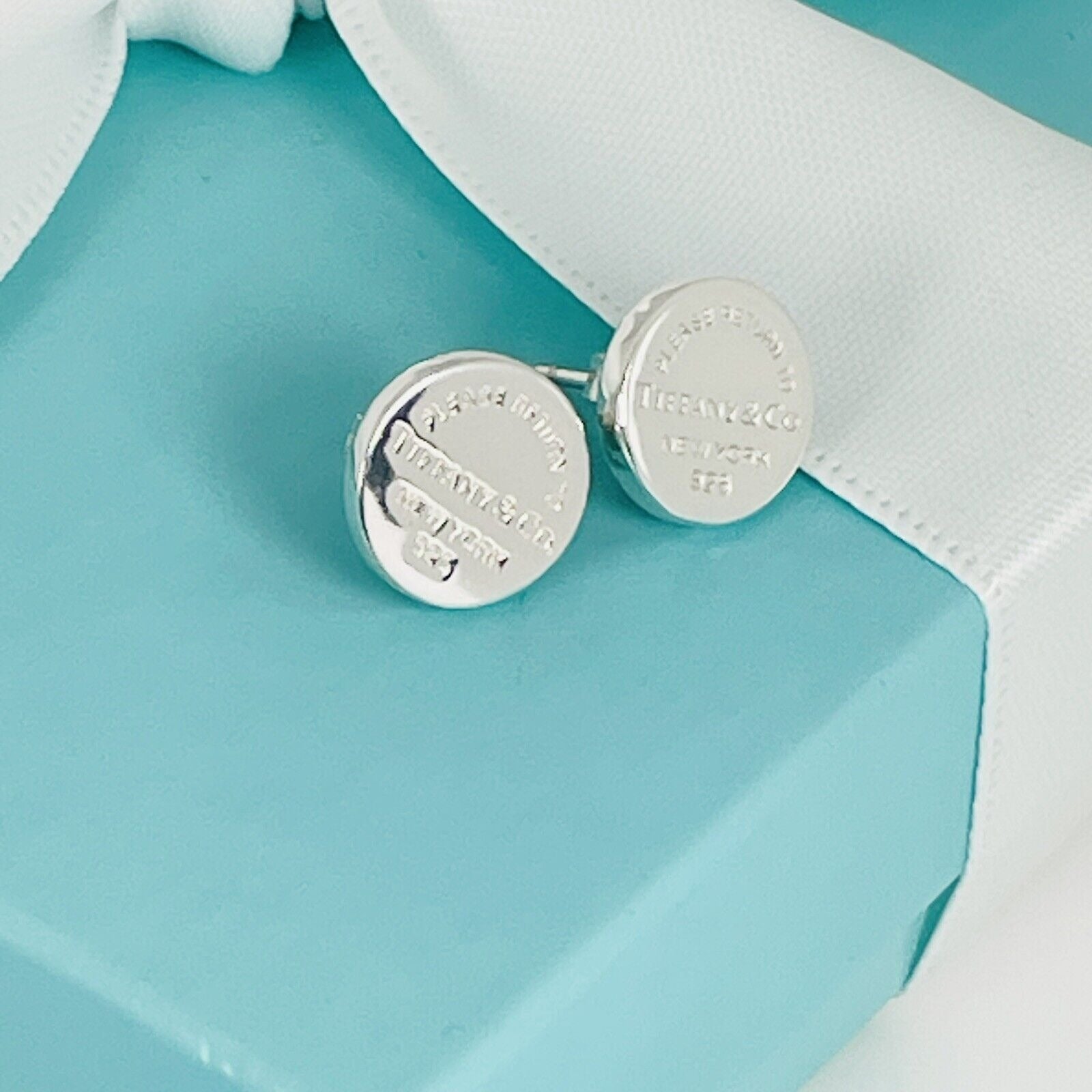 Return to Tiffany  Mini Round Circle Tag Stud Earrings in Sterling Silver