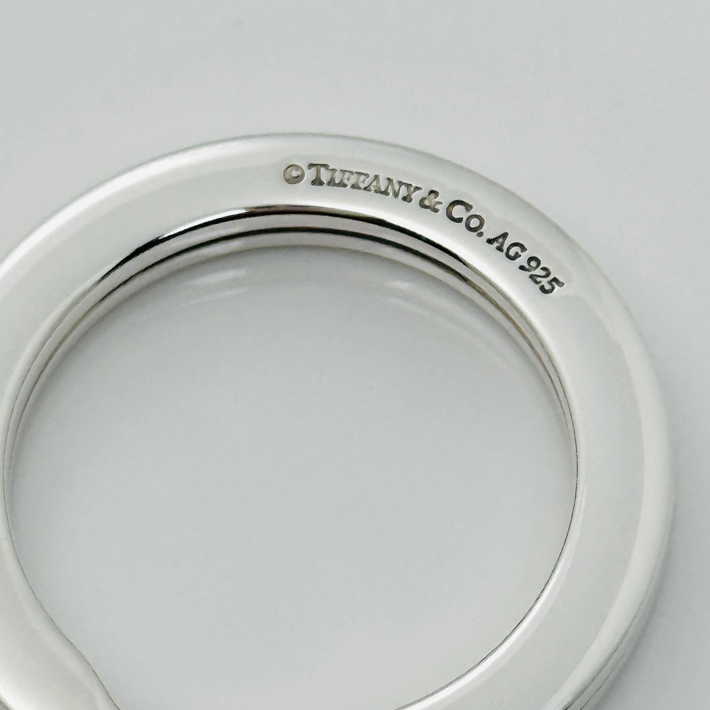 Tiffany & Co Heavy Thick Key Ring in Sterling Silver Keyring - 0