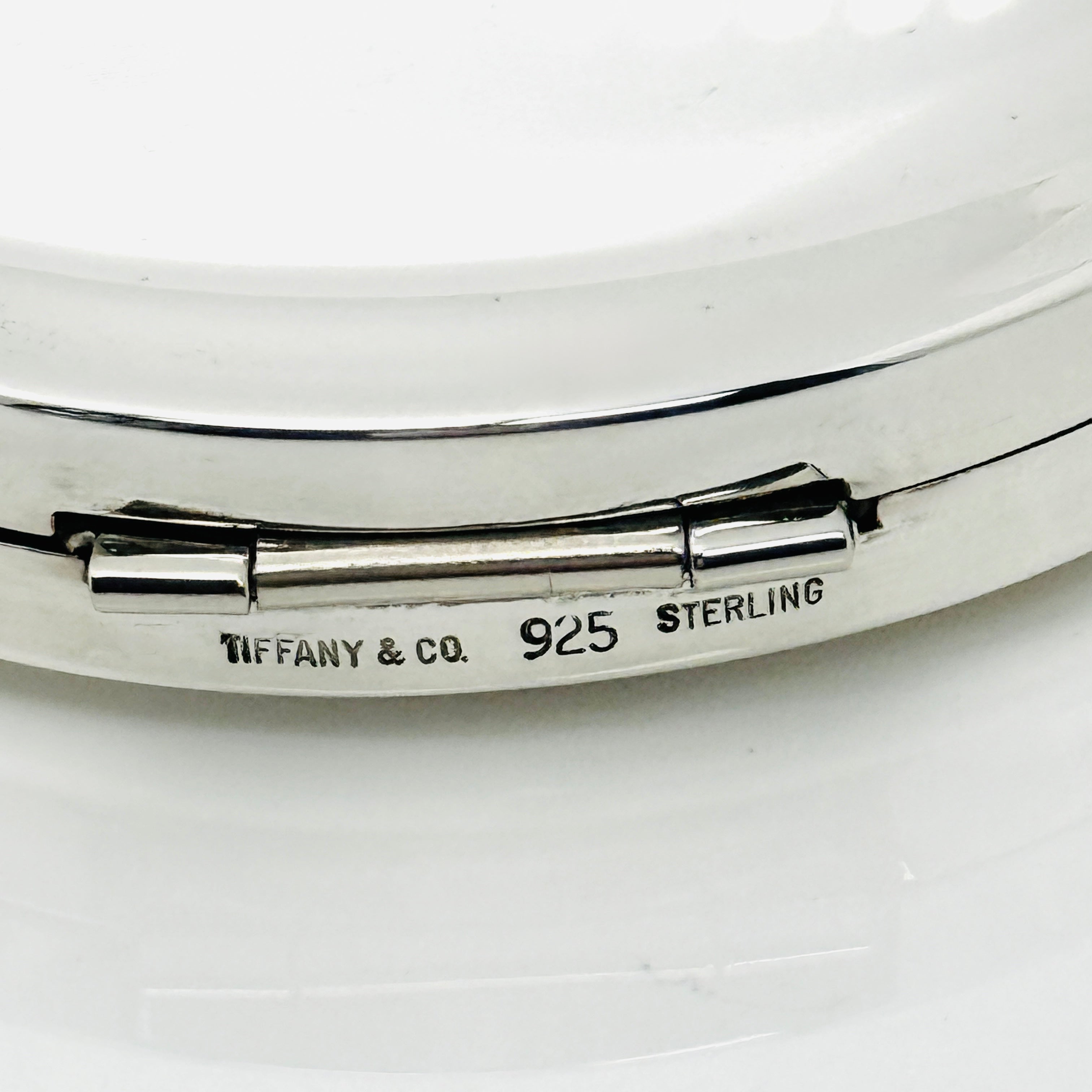Tiffany & Co Makeup Cosmetic Purse Mirror Folding Compact Round in Silver