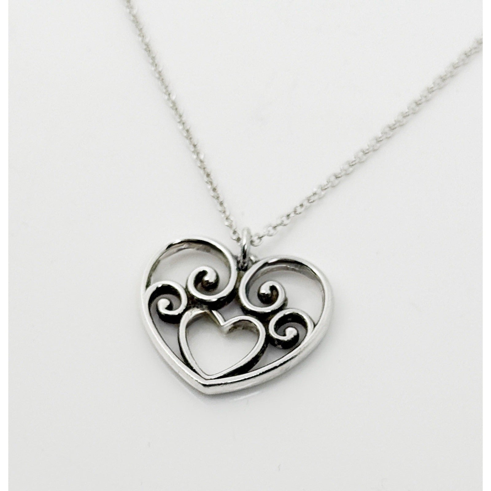 16" Tiffany Enchant Heart Filigree Pendant Necklace in Silver