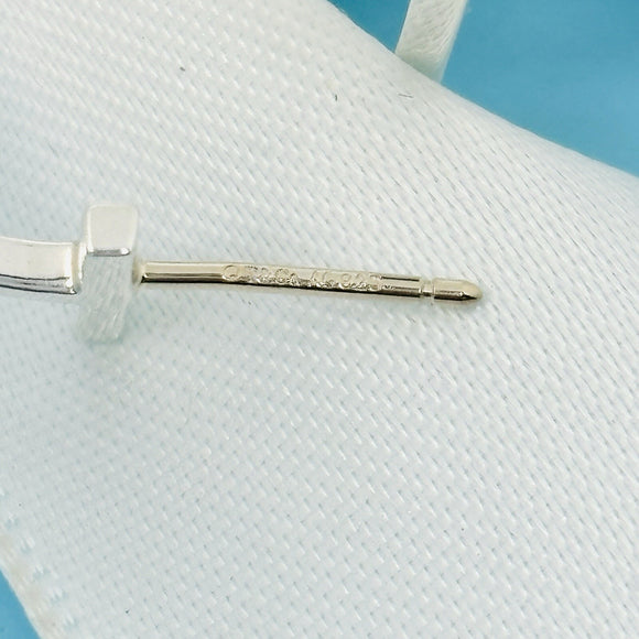 Tiffany T Square Wire Smile Medium 0.90" Hoop Earrings in Silver