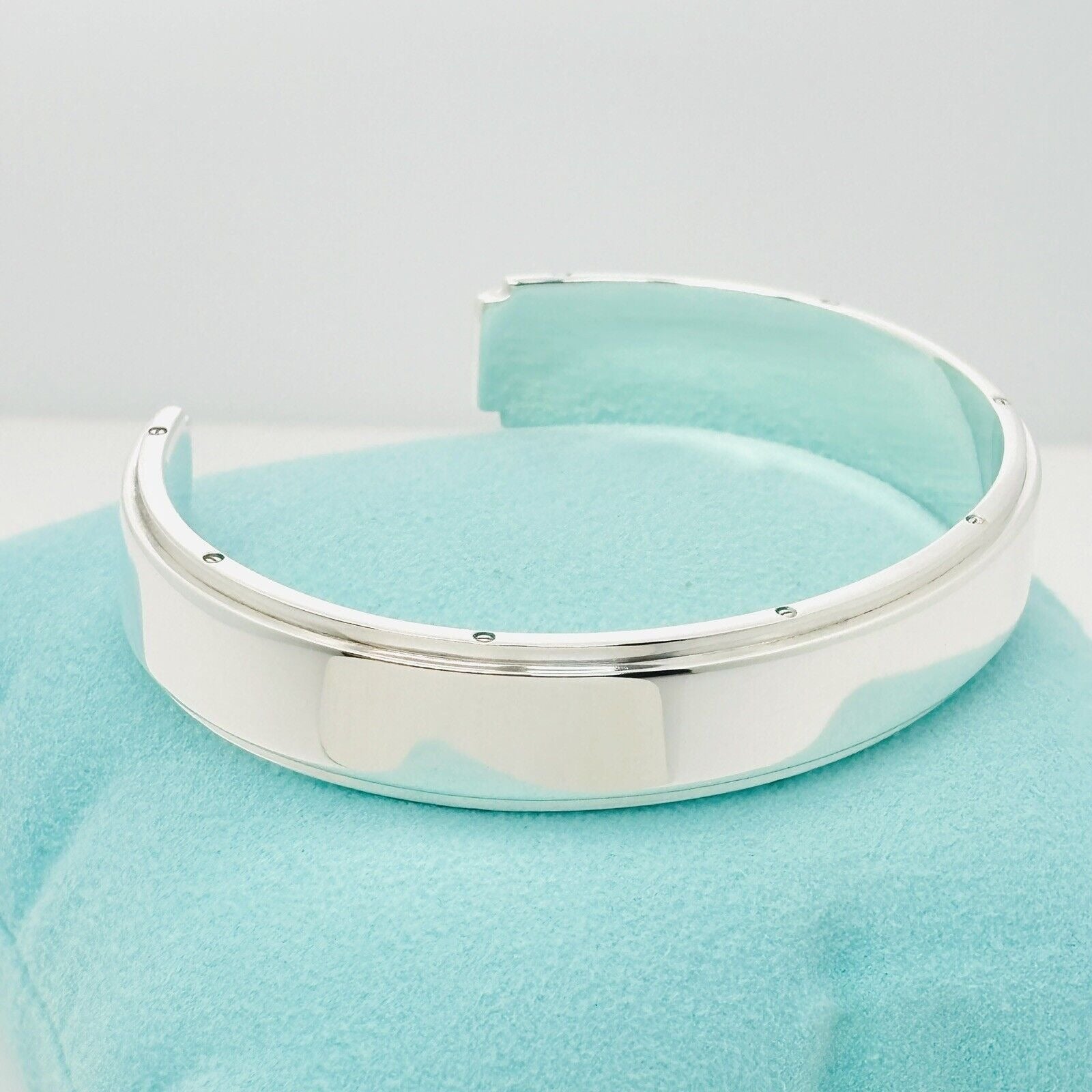 Tiffany Metropolis Cuff Bracelet in Sterling Silver Mens Unisex - 0