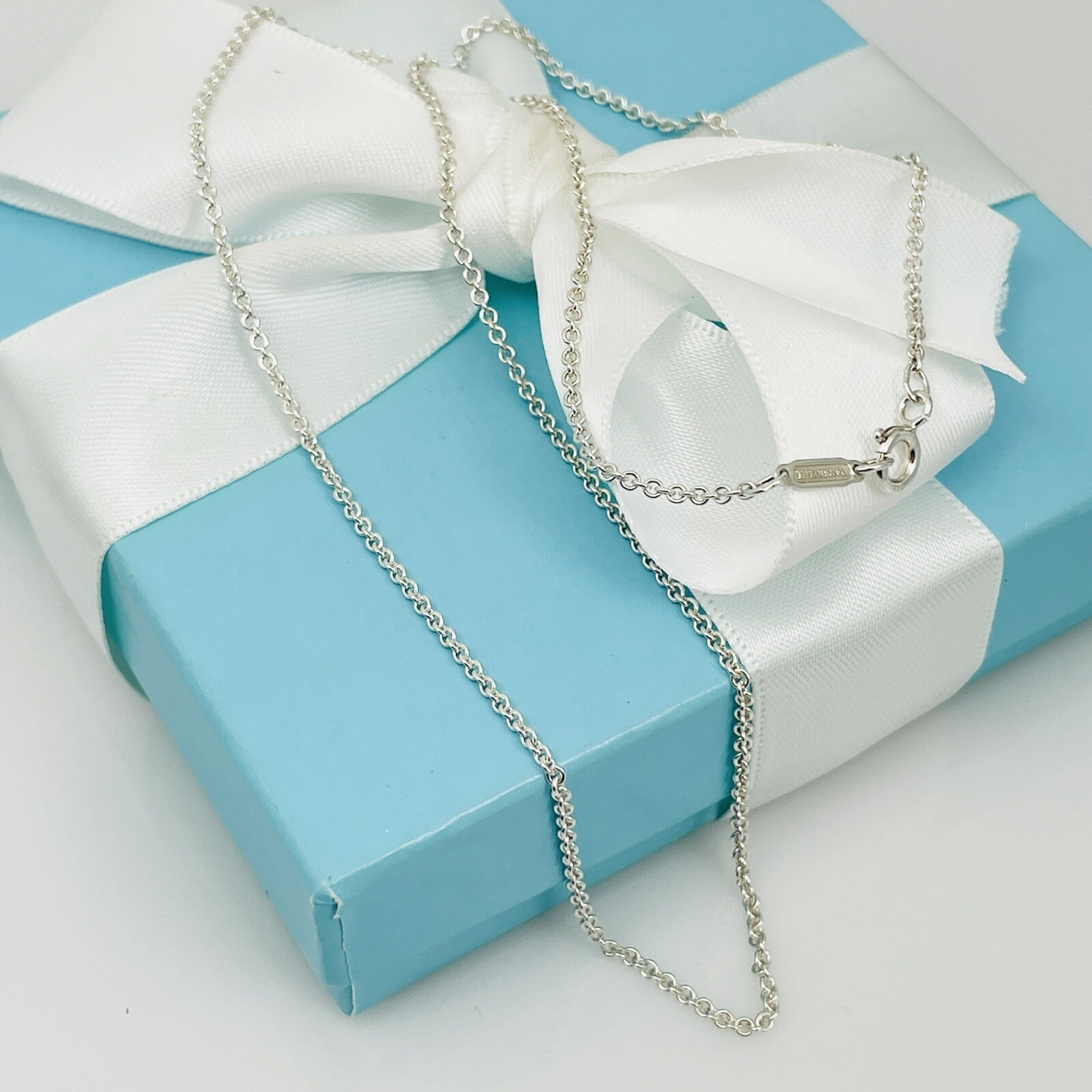 20.5" Tiffany Chain Necklace with 1.5mm Thick Links in Silver Mens Unisex