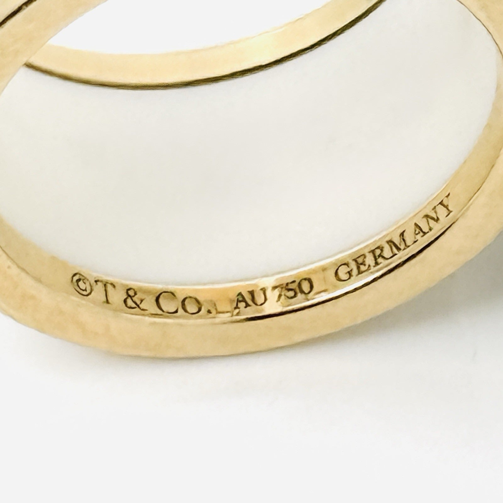 Size 4 Tiffany & Co T Square Cutout Ring in White Ceramic and Yellow Gold