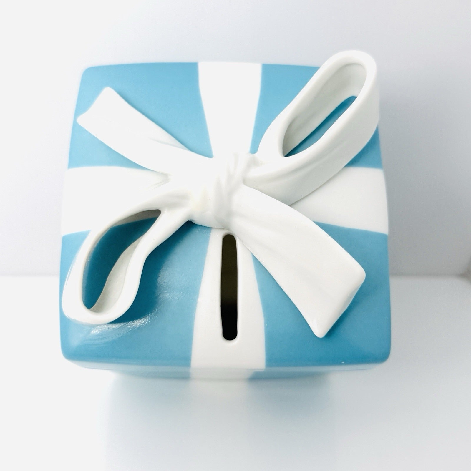 Tiffany Large Coin Bank Blue Gift Box with White Ribbon Bone China