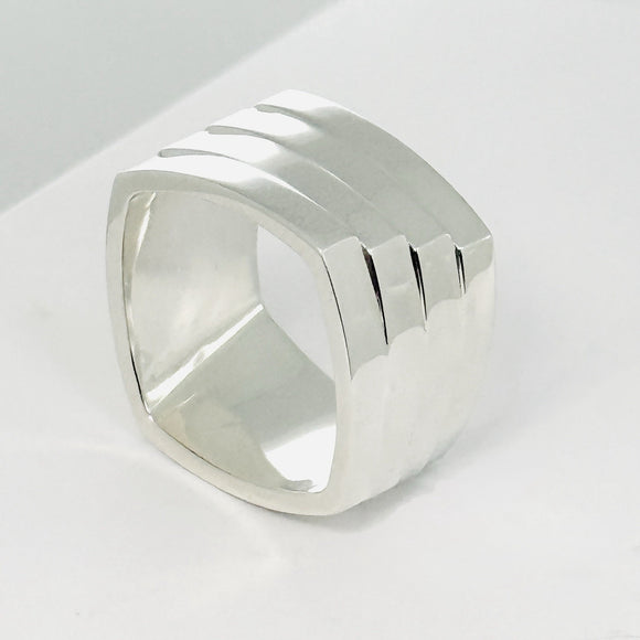 RARE Size 7.5 Tiffany Frank Gehry Torque Ring 4 layers Wide in Sterling Silver