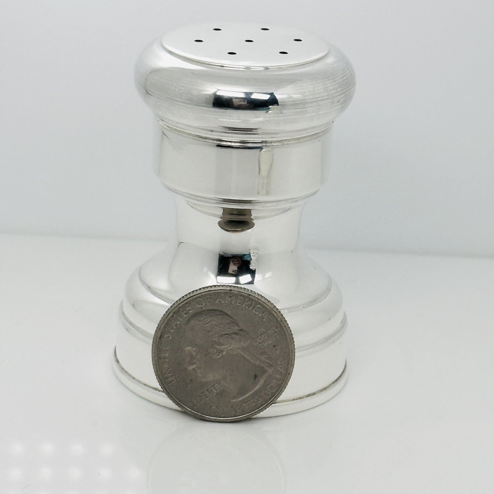 Tiffany & Co Vintage Salt and Pepper Grinder Shakers Set in Sterling Silver
