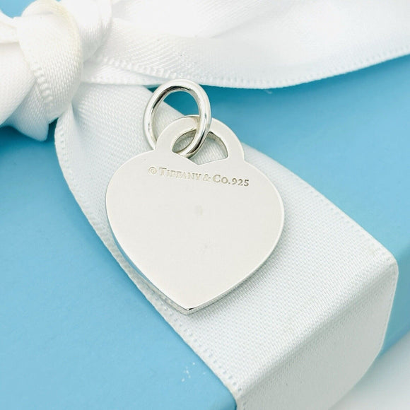 Tiffany & Co. Letter J Heart Pendant Charm Notes Alphabet in 925 Sterling Silver