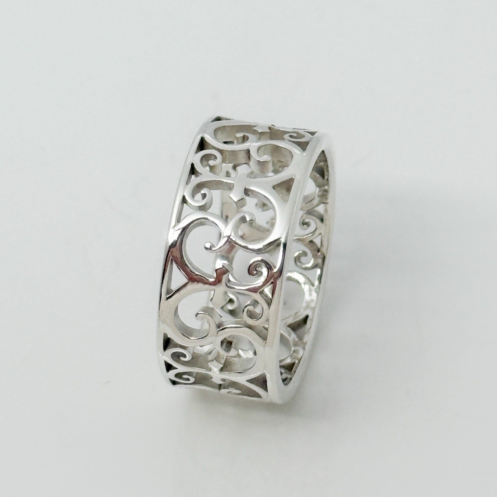 Size 7 Tiffany Venezia Enchant Filigree Ring in Sterling Silver