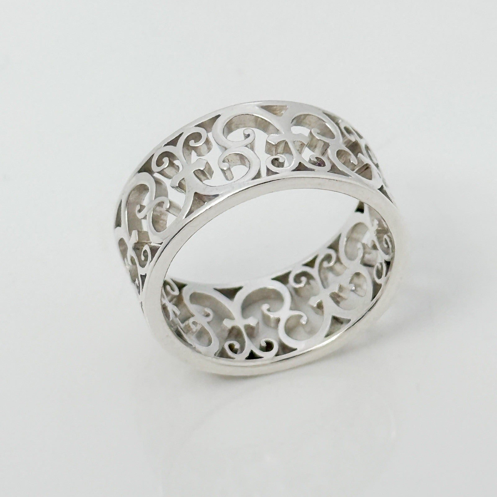Size 7 Tiffany Venezia Enchant Filigree Ring in Sterling Silver