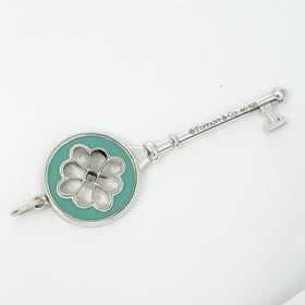 Tiffany & Co Blue Enamel Round Quatrefoil Daisy Flower Key Pendant in Silver