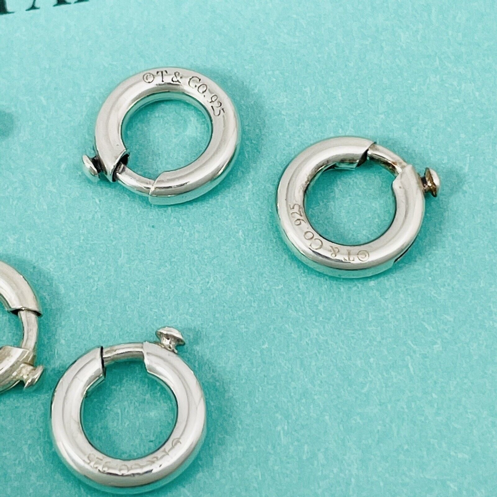 Tiffany Blue Enamel Oval Clasping Link Jump Ring Charm or Bracelet