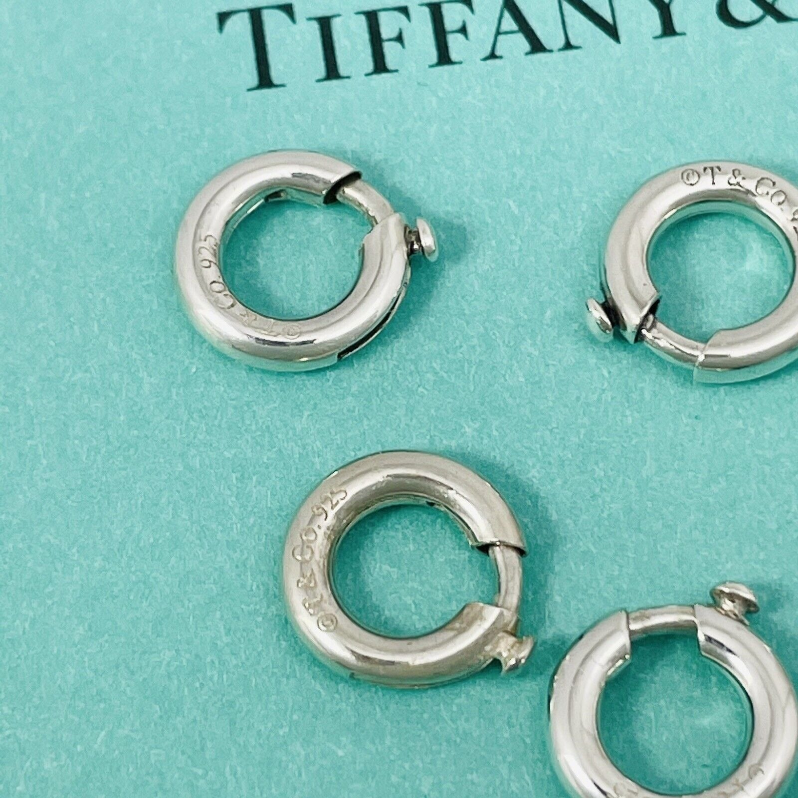 Tiffany リング Tiffany Blue Enamel Oval Clasping Link Jump Ring Charm or